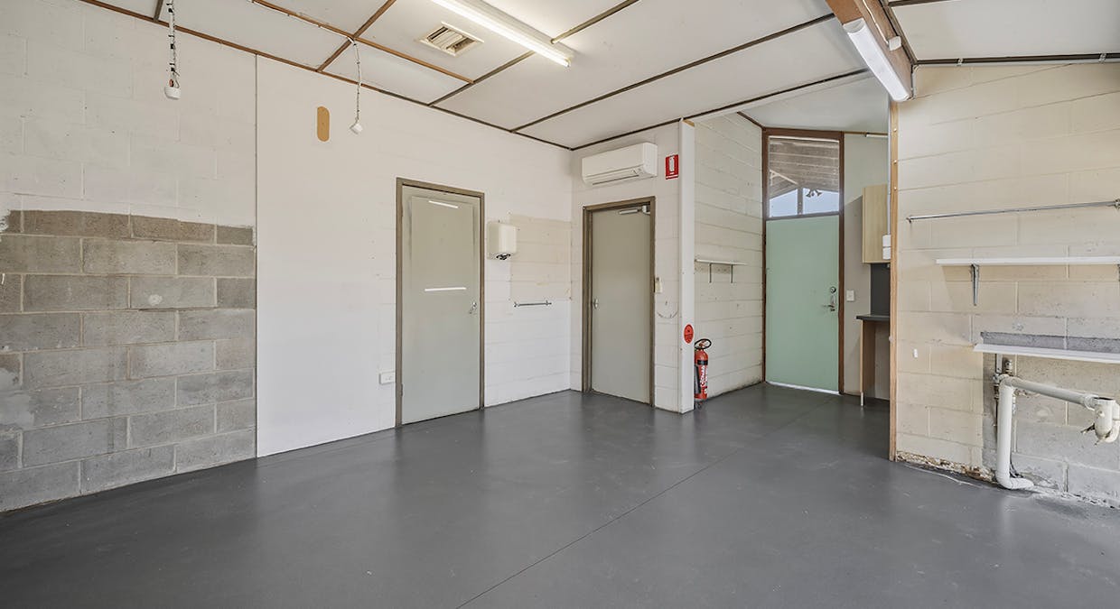 87 Cox Street, Hamilton, VIC, 3300 - Image 10